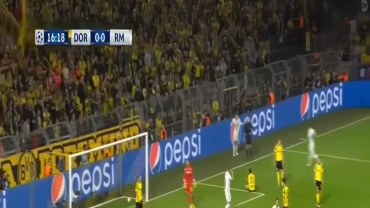 Cristiano Ronaldo Goal #551 vs Borussia Dortmund (17') | Real Madrid 2016-2017