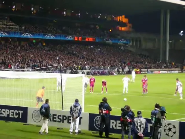 Cristiano Ronaldo Goal #253 vs Olympique Lyon (69') | Real Madrid 2011-2012