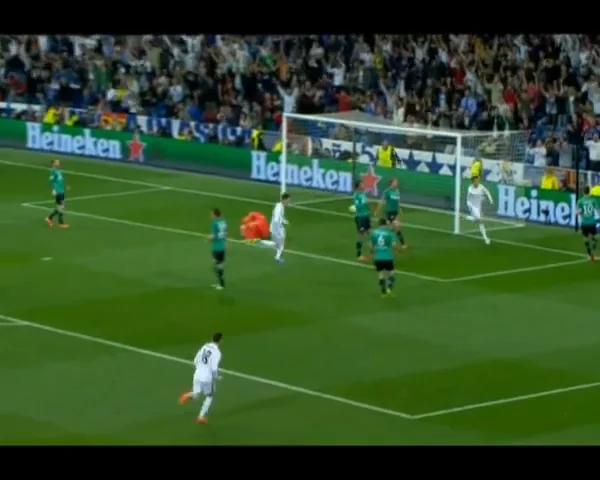 Cristiano Ronaldo Goal #413 vs FC Schalke 04 (22') | Real Madrid 2013-2014